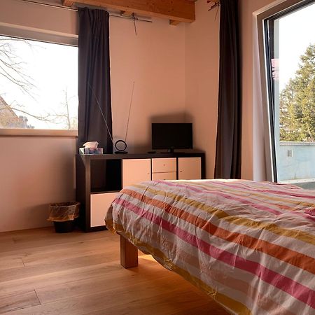 A Cozy Room In A Modern House Potsdam Exterior foto